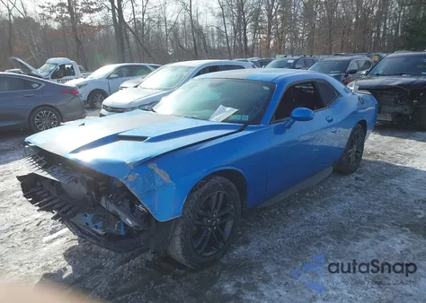 2019 Dodge Challenger Sxt Awd z USA, uszkodzony, nr VIN 2C3CDZGG7KH537069